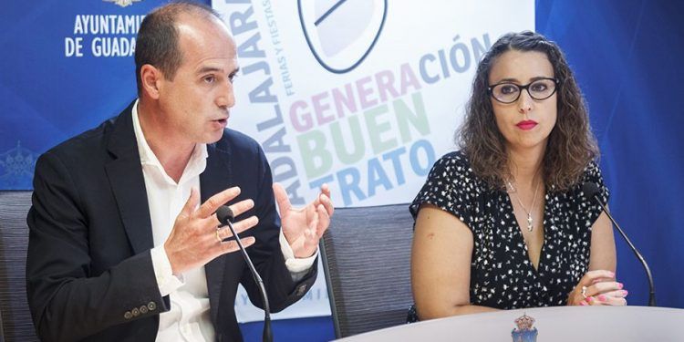 El Ayuntamiento de Guadalajara despliega por primera vez en Ferias y Fiestas una campaña institucional contra cualquier manifestación de violencia de género El Ayuntamiento de Guadalajara despliega por primera vez en Ferias y Fiestas una campaña institucional contra cualquier manifestación de violencia de género