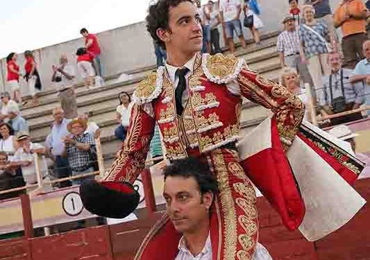 Víctor Hernández repite puerta grande en Sigüenza