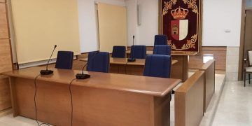 Culmina la adaptación del Salón de Plenos a la nueva realidad de la corporación cabanillera