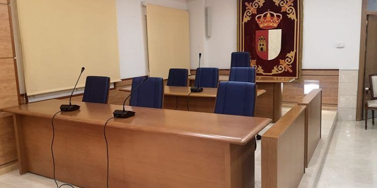 Culmina la adaptación del Salón de Plenos a la nueva realidad de la corporación cabanillera Culmina la adaptación del Salón de Plenos a la nueva realidad de la corporación cabanillera