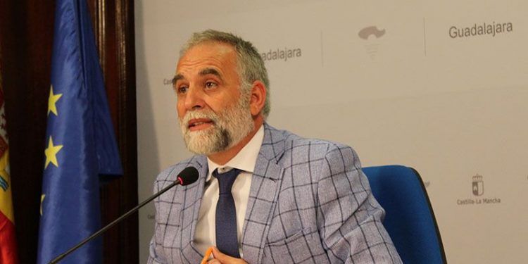El curso comienza en Guadalajara con más profesores, nuevos ciclos formativos y más becas para comedor y libros de texto El curso comienza en Guadalajara con más profesores, nuevos ciclos formativos y más becas para comedor y libros de texto