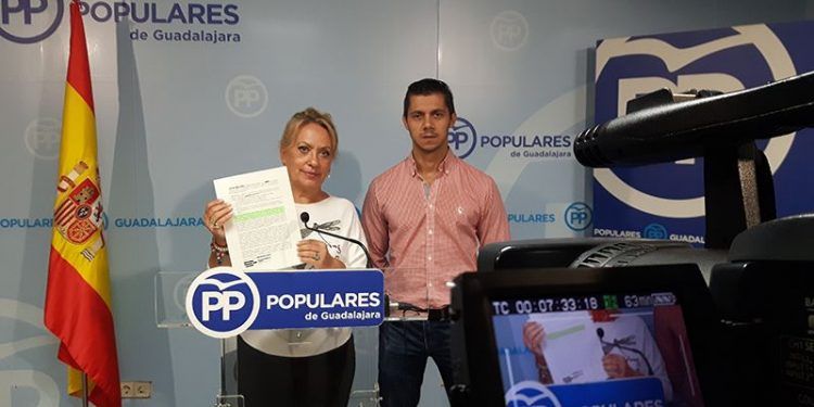 El PP exige al alcalde de Azuqueca garantías sobre la seguridad de la plaza de toros, y que aclare la ‘falsedad’ de un certificado anterior a su montaje El PP exige al alcalde de Azuqueca garantías sobre la seguridad de la plaza de toros, y que aclare la ‘falsedad’ de un certificado anterior a su montaje