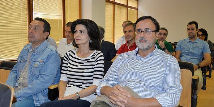 Investigadores del área TIC de la UCLM conocen la nueva convocatoria de proyectos nacionales que se publicará este mes Investigadores del área TIC de la UCLM conocen la nueva convocatoria de proyectos nacionales que se publicará este mes