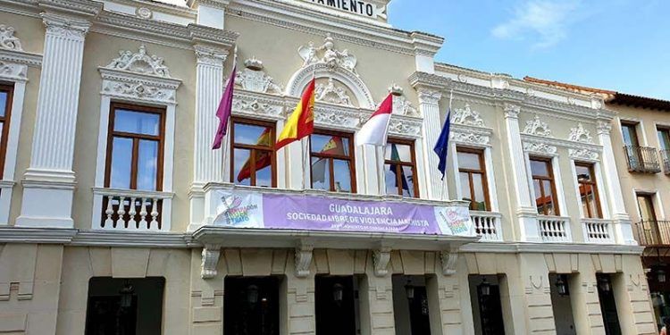 La campaña contra las agresiones machistas puesta marcha durante las Ferias de Guadalajara alcanza directamente a más de 8.500 personas La campaña contra las agresiones machistas puesta marcha durante las Ferias de Guadalajara alcanza directamente a más de 8.500 personas