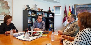 Martínez Arroyo traslada la importancia de una posición común en materia de agua donde el primer objetivo sea defender los intereses del conjunto de la ciudadanía