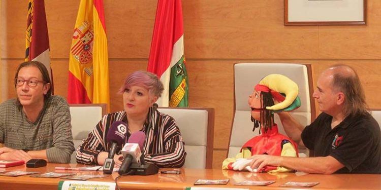 Variedad, tradición y calidad en la tercera edición de “Titirinillas”, el Festival de Títeres de Cabanillas Variedad, tradición y calidad en la tercera edición de “Titirinillas”, el Festival de Títeres de Cabanillas