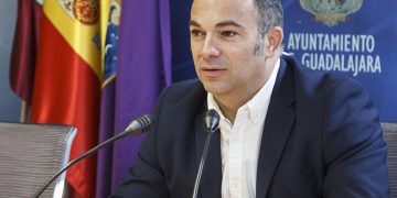 Alberto Rojo pierde el recurso del PP sobre la modificación de crédito que quitaba dinero a empleo y familia para gastarlo en fiestas