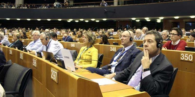Castilla-La Mancha promueve en la Unión Europea una declaración en defensa de los intereses regionales ante la amenaza arancelaria de Estados Unidos Castilla-La Mancha promueve en la Unión Europea una declaración en defensa de los intereses regionales ante la amenaza arancelaria de Estados Unidos