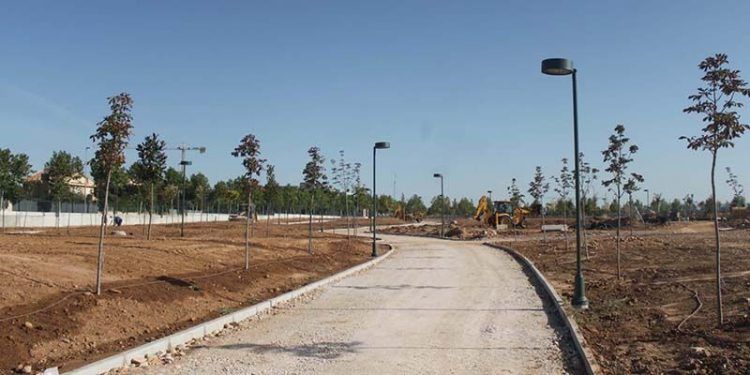Culmina la plantación de más de 840 árboles y arbustos en el futuro Parque “Elena de la Cruz” de Cabanillas