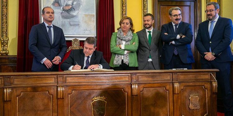 El Ayuntamiento de Guadalajara cederá en los próximos días la parcela sobre la que la Junta de Castilla-La Mancha construirá un nuevo centro de salud en Los Valles El Ayuntamiento de Guadalajara cederá en los próximos días la parcela sobre la que la Junta de Castilla-La Mancha construirá un nuevo centro de salud en Los Valles