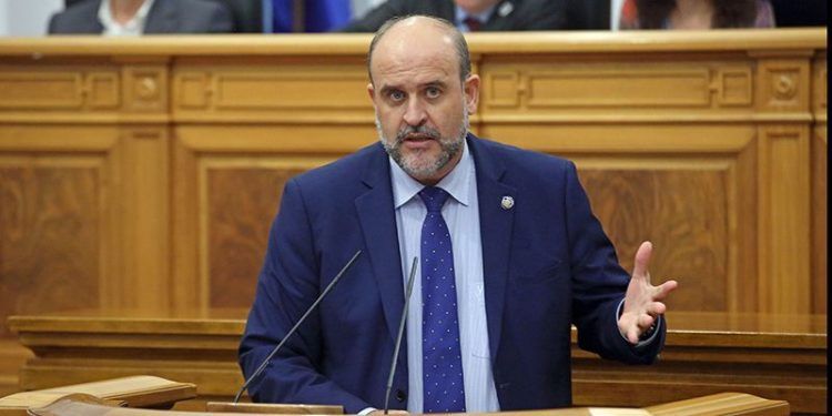 El Gobierno regional pide “lealtad institucional” a la oposición en el debate sobre la unidad de España