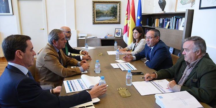 El Gobierno regional y CECAM resaltan la estabilidad fiscal, como uno de los puntos fundamentales de los presupuestos de la Junta para 2020 El Gobierno regional y CECAM resaltan la estabilidad fiscal, como uno de los puntos fundamentales de los presupuestos de la Junta para 2020
