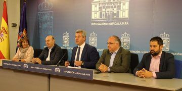 El Grupo Popular define la actuación de Vega en este periodo como “la de un presidente paralizado, carente de iniciativas y sin ideas”