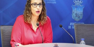 El PP denuncia que el gobierno de Alberto Rojo infringe la Ley Electoral con la presentación de las ferias del Mercado de Abastos