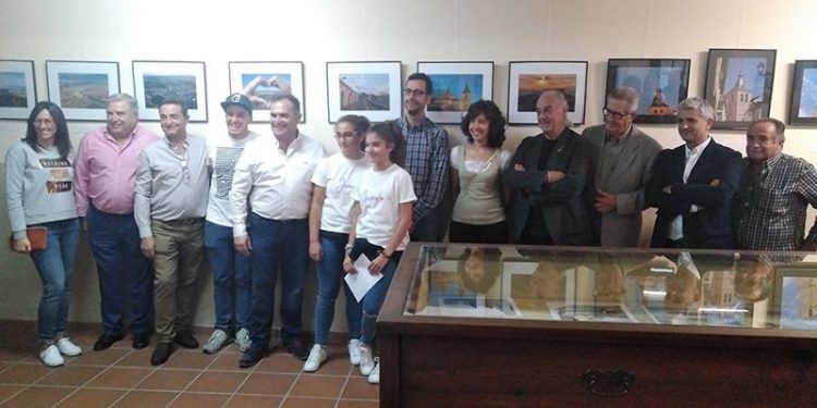 “Esperándote”, una fotografía de la estación de ferrocarril con el Castillo al fondo, gana el I Concurso “Jadraque Ilusiona” “Esperándote”, una fotografía de la estación de ferrocarril con el Castillo al fondo, gana el I Concurso “Jadraque Ilusiona”