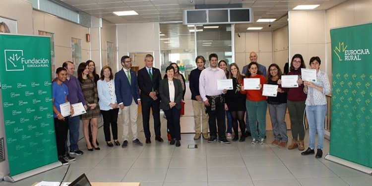 Fundación Eurocaja Rural y Plena Inclusión CLM estrenan el taller ‘Economía para todos’