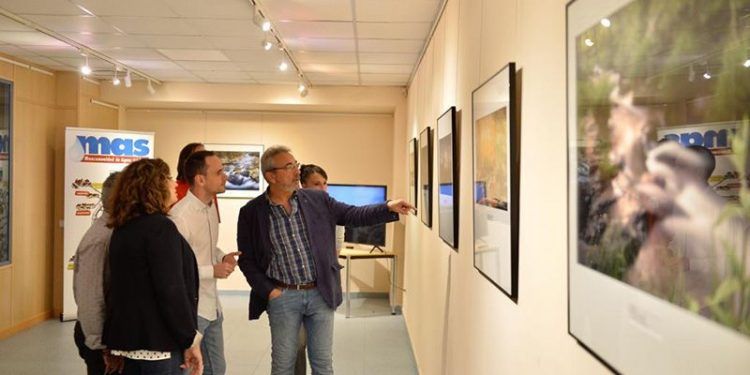 Inaugurada en Cabanillas la exposición de las obras ganadoras de los II Premios de Fotografía y Mini Documentales con Dron Inaugurada en Cabanillas la exposición de las obras ganadoras de los II Premios de Fotografía y Mini Documentales con Dron