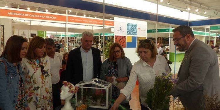 José Luis Vega reafirma el apoyo de la Diputación a los artesanos de Guadalajara José Luis Vega reafirma el apoyo de la Diputación a los artesanos de Guadalajara
