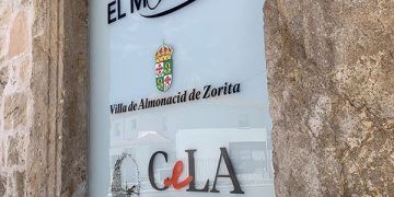 La Biblioteca Blas de Salcedo de Fuentenovilla acogió una interesante conferencia sobre el Centro CeLA