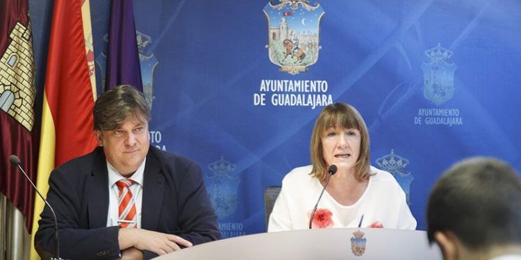 El Ayuntamiento de Guadalajara destina 145.000 euros a becas para escuelas infantiles y para material escolar no curricular El Ayuntamiento de Guadalajara destina 145.000 euros a becas para escuelas infantiles y para material escolar no curricular