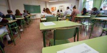 Un total de 1.163 personas se examinan este domingo en Guadalajara para obtener una plaza de Auxiliar de Enfermería o Auxiliar Técnico Educativo
