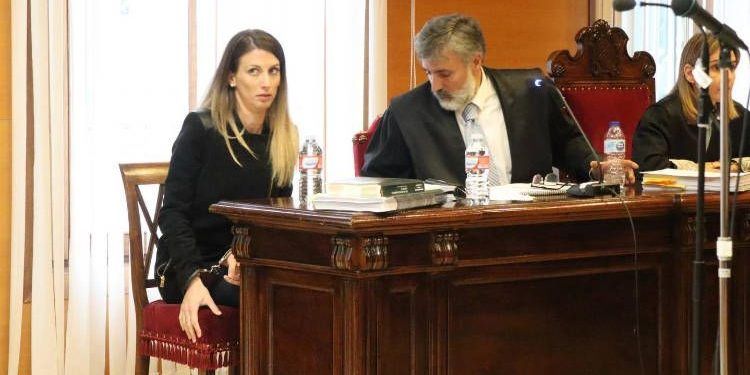 La Audiencia de Guadalajara absuelve a la mujer que mató a su pareja en El Casar La Audiencia de Guadalajara absuelve a la mujer que mató a su pareja en El Casar