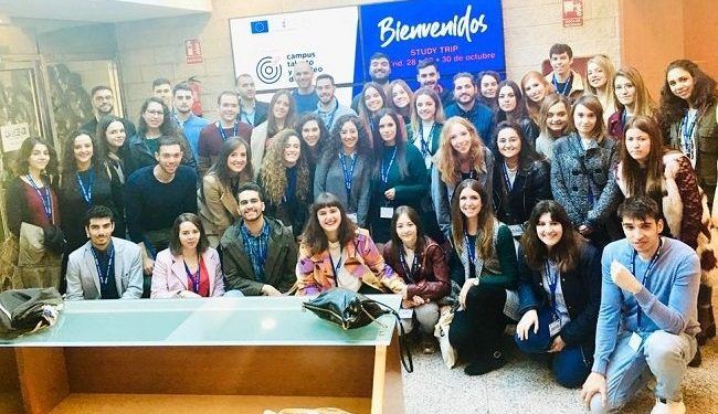 Los alumnos del II programa ‘Campus Talento y Empleo Digital’ practican una inmersión digital en las compañías más valoradas del mundo Los alumnos del II programa ‘Campus Talento y Empleo Digital’ practican una inmersión digital en las compañías más valoradas del mundo