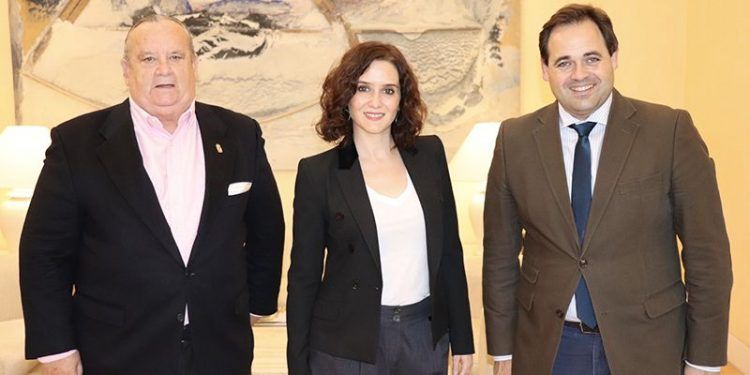 Núñez traslada a Díaz Ayuso el problema de la carretera M-117 y trabajará junto a la presidenta madrileña en buscar una solución a la alta siniestralidad de la vía