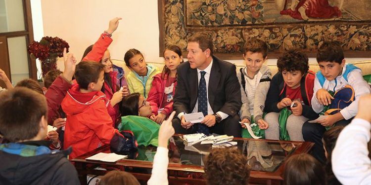 Trabajemos para seguir protegiendo los derechos humanos de los niños y niñas