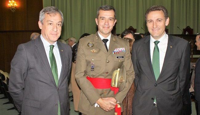 Eurocaja Rural asiste al acto de imposición de faja al General de Brigada Javier Marcos Eurocaja Rural asiste al acto de imposición de faja al General de Brigada Javier Marcos