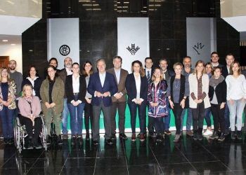 Un total de 50 alumnos se gradúan en comunicación institucional, negociación y protocolo