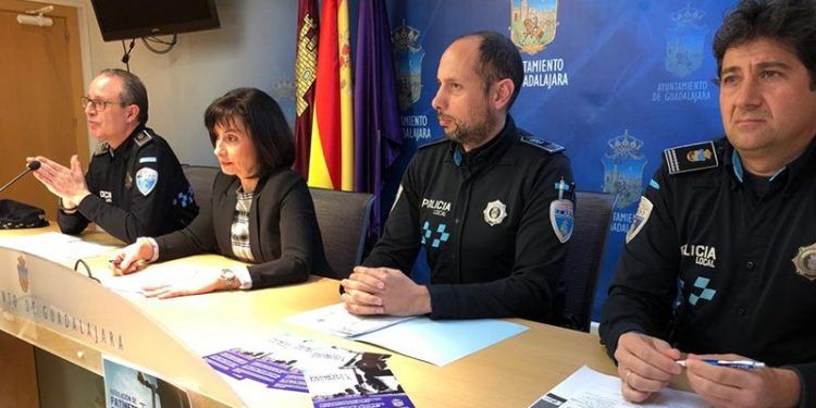 El Ayuntamiento de Guadalajara sancionará, a partir del 15 de febrero, el uso de patines eléctricos en aceras y zonas peatonales El Ayuntamiento de Guadalajara sancionará, a partir del 15 de febrero, el uso de patines eléctricos en aceras y zonas peatonales