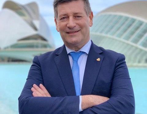 ¿La puerta trasera para violentar la Constitución?. Artículo de opinión de José Enrique Aguar, presidente de CONTIGO somos democracia. ¿La puerta trasera para violentar la Constitución?. Artículo de opinión de José Enrique Aguar, presidente de CONTIGO somos democracia.