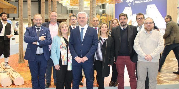 La Federación de Turismo y Hostelería de la provincia de Guadalajara, presente en la inauguración del stand de Castilla-La Mancha en FITUR
