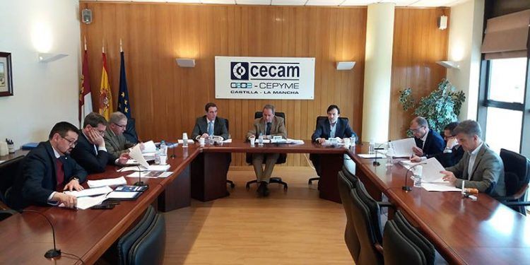 El Comité Ejecutivo de CECAM analiza el descenso del índice total de siniestralidad laboral en la región El Comité Ejecutivo de CECAM analiza el descenso del índice total de siniestralidad laboral en la región