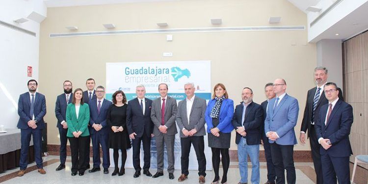 El mariscal de la provincia de Swietokrzyskie, junto con otros miembros del Gobierno polaco, visitan Guadalajara con el fin de generar sinergias empresariales