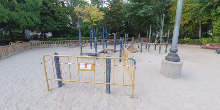 El Ayuntamiento de Guadalajara suspende todas las licencias para terrazas y cierra las áreas de juegos infantiles El Ayuntamiento de Guadalajara suspende todas las licencias para terrazas y cierra las áreas de juegos infantiles