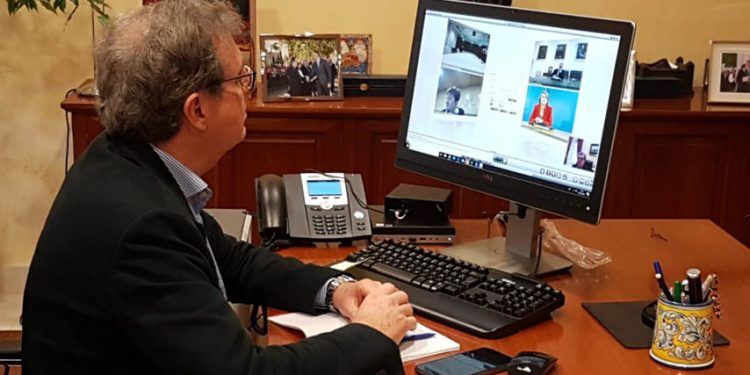 Crue trabaja con el Ministerio de Universidades y las comunidades autónomas para que el curso 2019-2020 avance