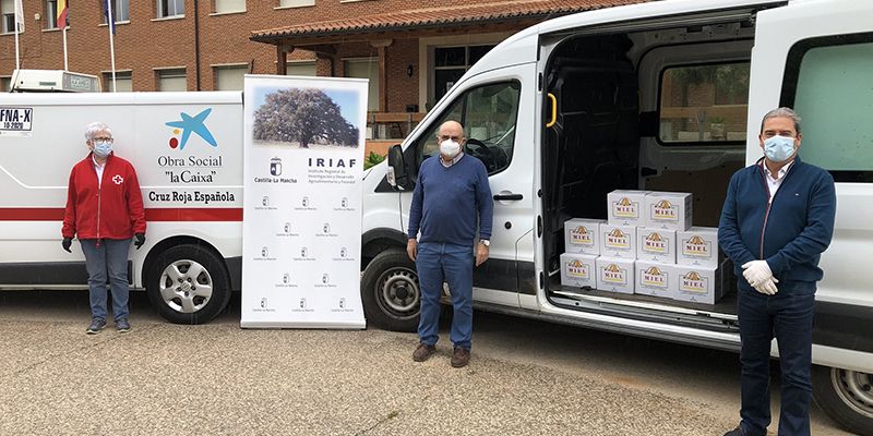 El Gobierno regional ha donado 336 kilos de miel a cuatro entidades sociales de Guadalajara