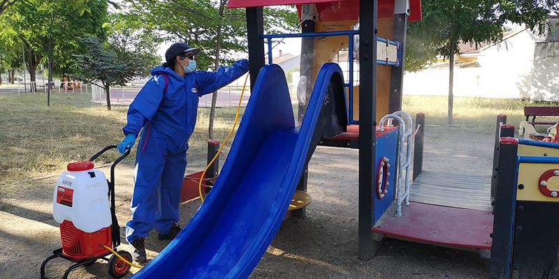 El Ayuntamiento de Cabanillas reabre las zonas de juego infantil, canchas deportivas y parques de esparcimiento canino