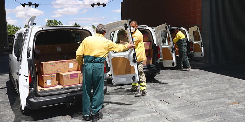 El Gobierno de Castilla-La Mancha ha distribuido en las dos últimas semanas más de 6,5 millones de artículos de protección para los profesionales sanitarios