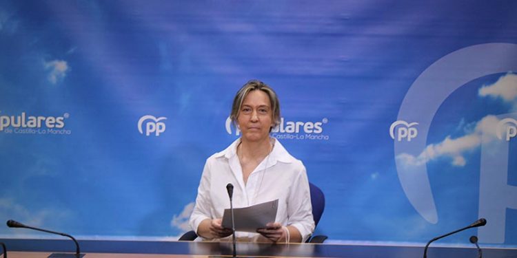 Guarinos lamenta que Page pasará a la historia en la provincia de Guadalajara por ser el primer presidente en cerrar un colegio público en el municipio de Torrejón del Rey