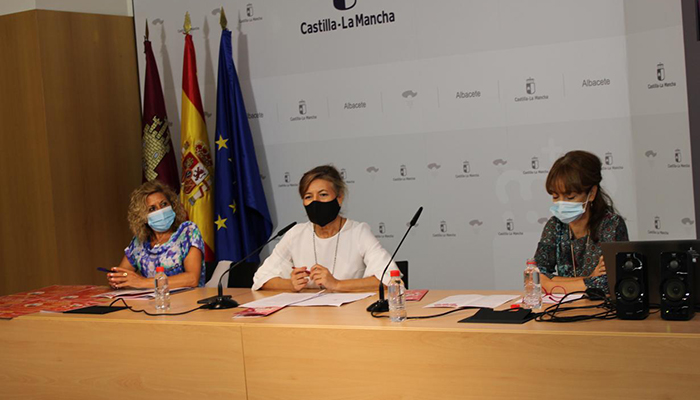 El Gobierno regional inicia el programa de alfabetización digital “Los mayores forman la red Castilla-La Mancha 2020”