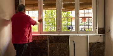 Naturgy implica a sus empresas colaboradoras en la rehabilitación energética de viviendas vulnerables