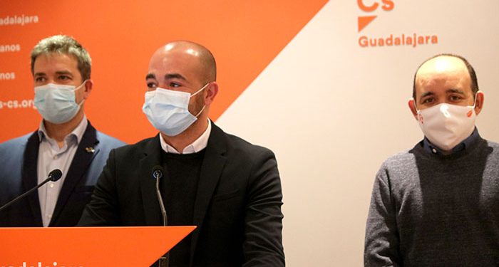 Cs exige a García-Page que invierta más en el Centro de Salud de los Valles y le reclama el Instituto para Yebes Cs exige a García-Page que invierta más en el Centro de Salud de los Valles y le reclama el Instituto para Yebes
