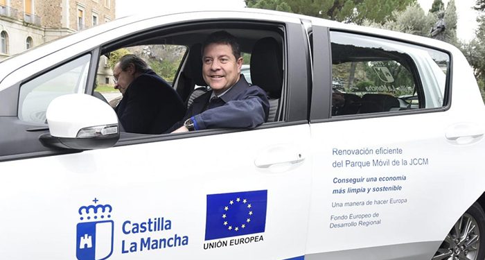 El Gobierno regional invierte más de 440.000 euros en la adquisición de 18 vehículos ecoeficientes El Gobierno regional invierte más de 440.000 euros en la adquisición de 18 vehículos ecoeficientes