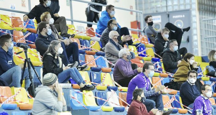 Javi Díaz agua la fiesta del Quabit ante su afición