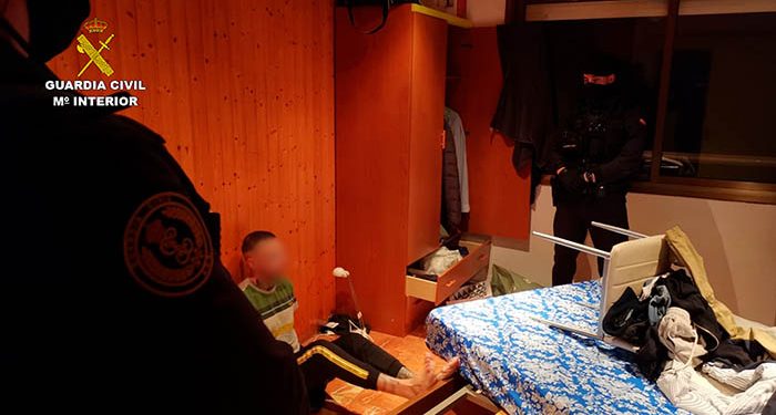 La denuncia de un ayuntamiento de Guadalajara hace caer una red criminal responsable de cientos de estafas relacionadas con la venta de mascarillas