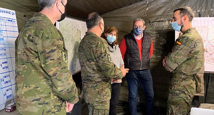 Robles agradece a efectivos de Geacam y de la unidad militar del Ejército de Tierra su apoyo en las labores de limpieza en Guadalajara Robles agradece a efectivos de Geacam y de la unidad militar del Ejército de Tierra su apoyo en las labores de limpieza en Guadalajara