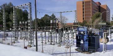 Sin incidencias el cambio de suministro eléctrico del Hospital desde la subestación al nuevo centro de seccionamiento